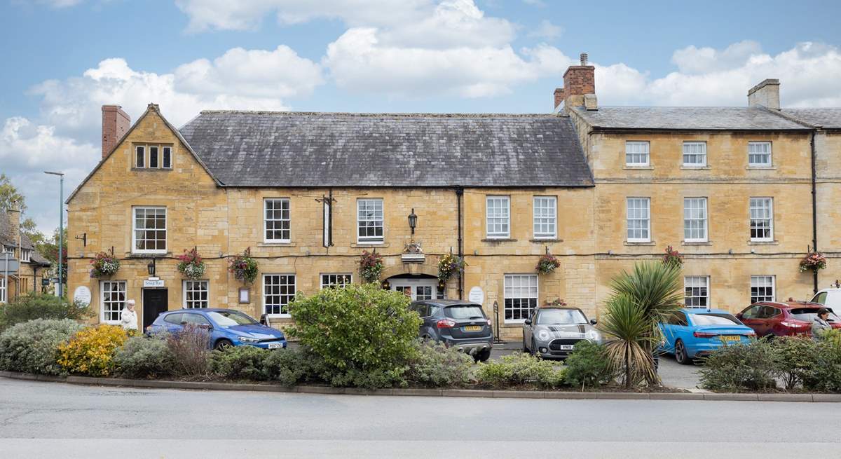 The town has oodles of choice when it comes to dining out, try the White Hart, a fabulous gastro pub over the road.