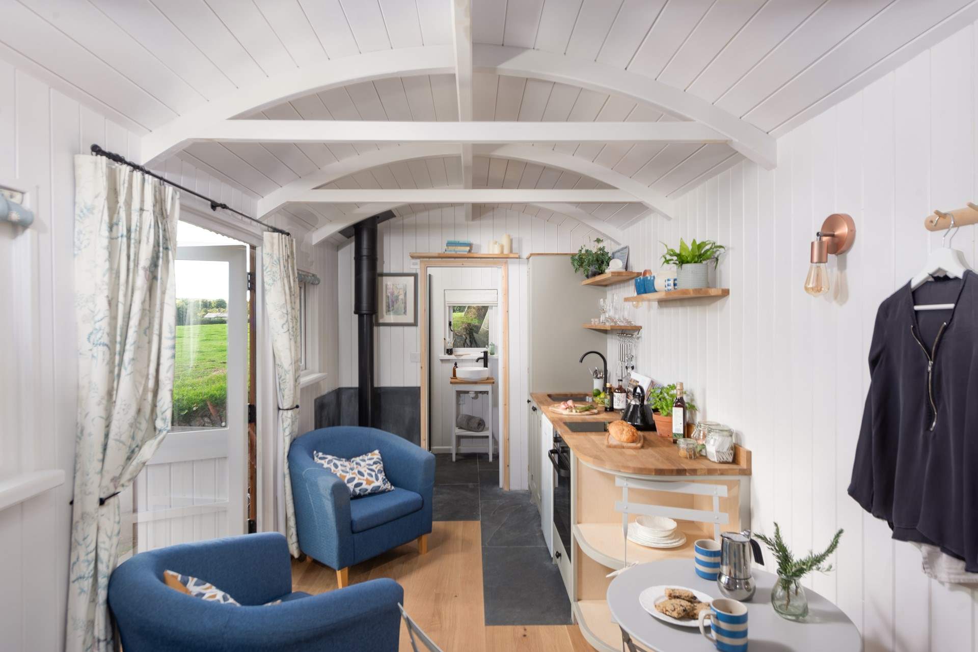 Plenty of space for the two of you to unwind in the countryside.