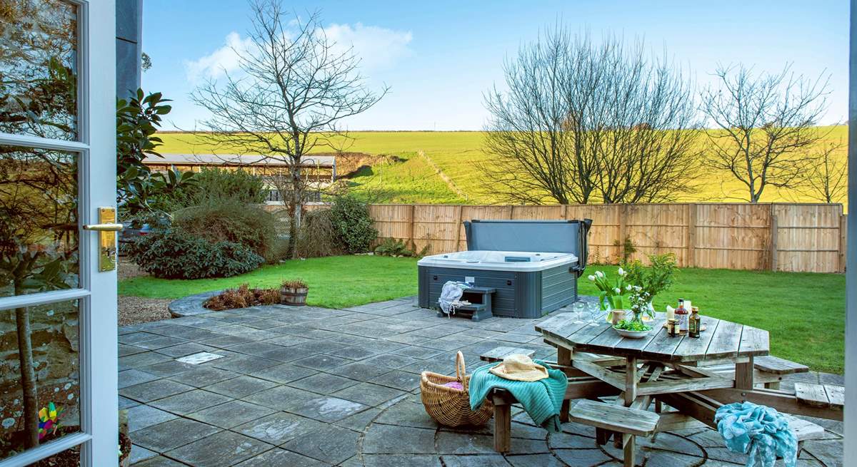 Soak away in the bubbly hot tub and enjoy the peace and tranquility of the countryside.