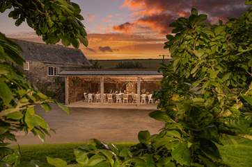 Gather up family and friends and treat yourselves to a well deserved break at Dannett House.