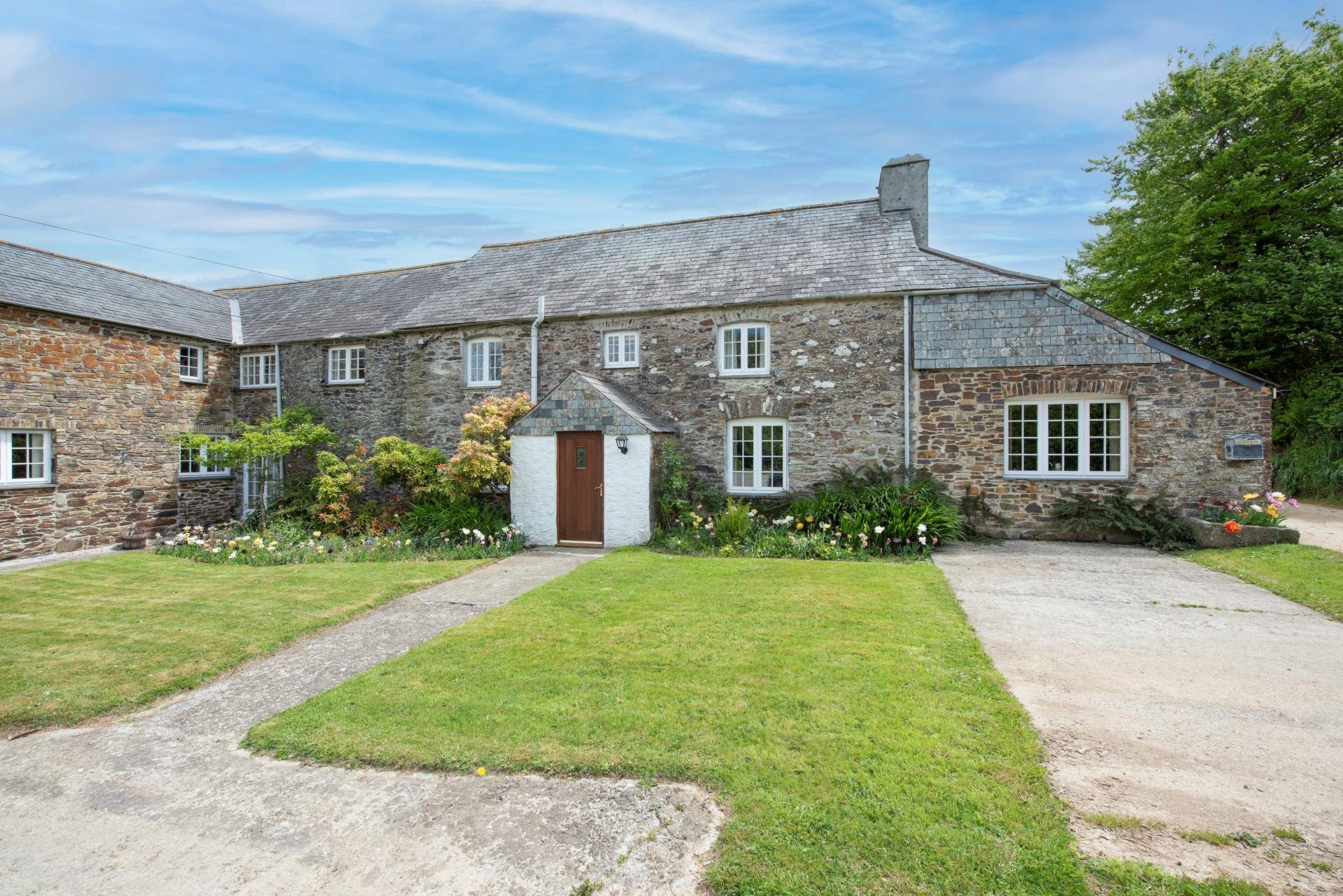 Dannett House is ready to welcome you on your great escape to the country.