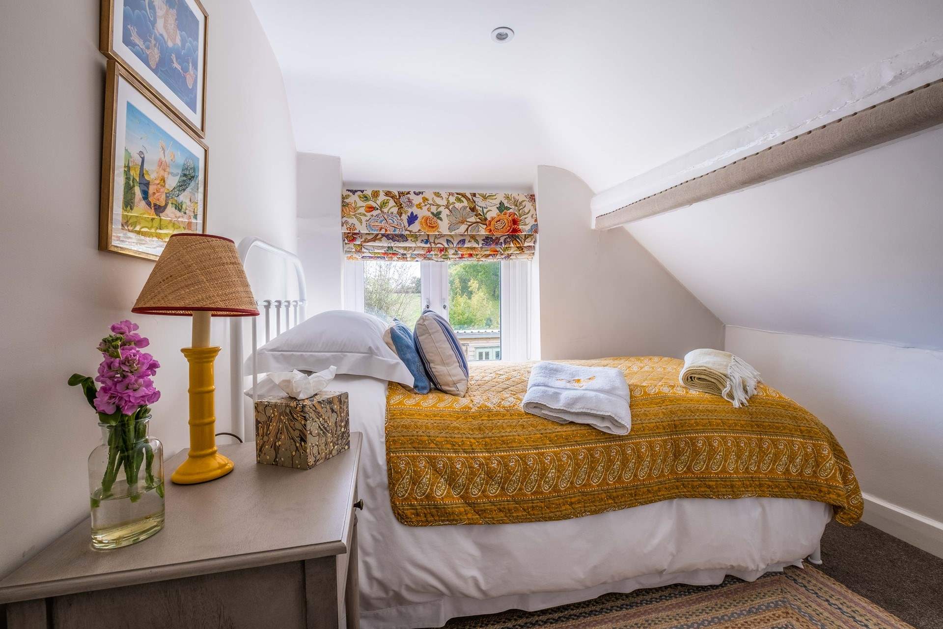 Pretty bedroom 1 has a comfy single bed.