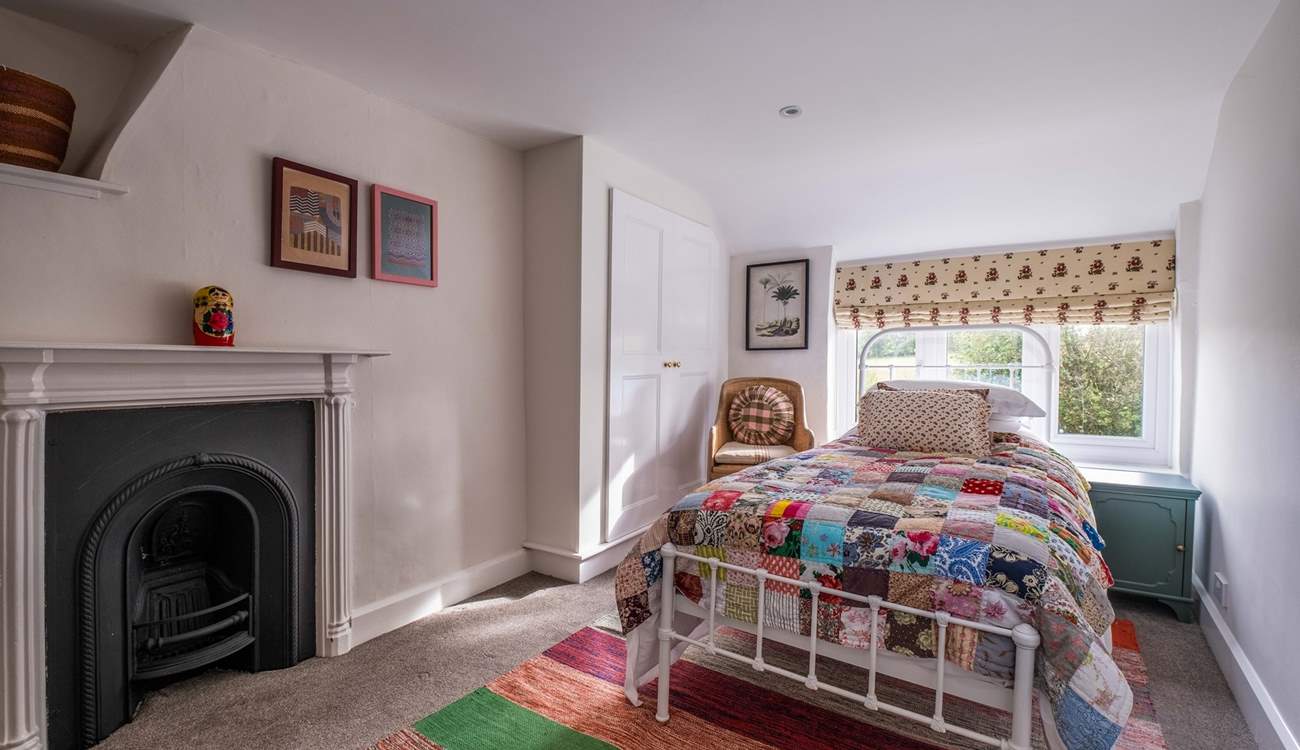 Bedroom 3, oh so pretty!