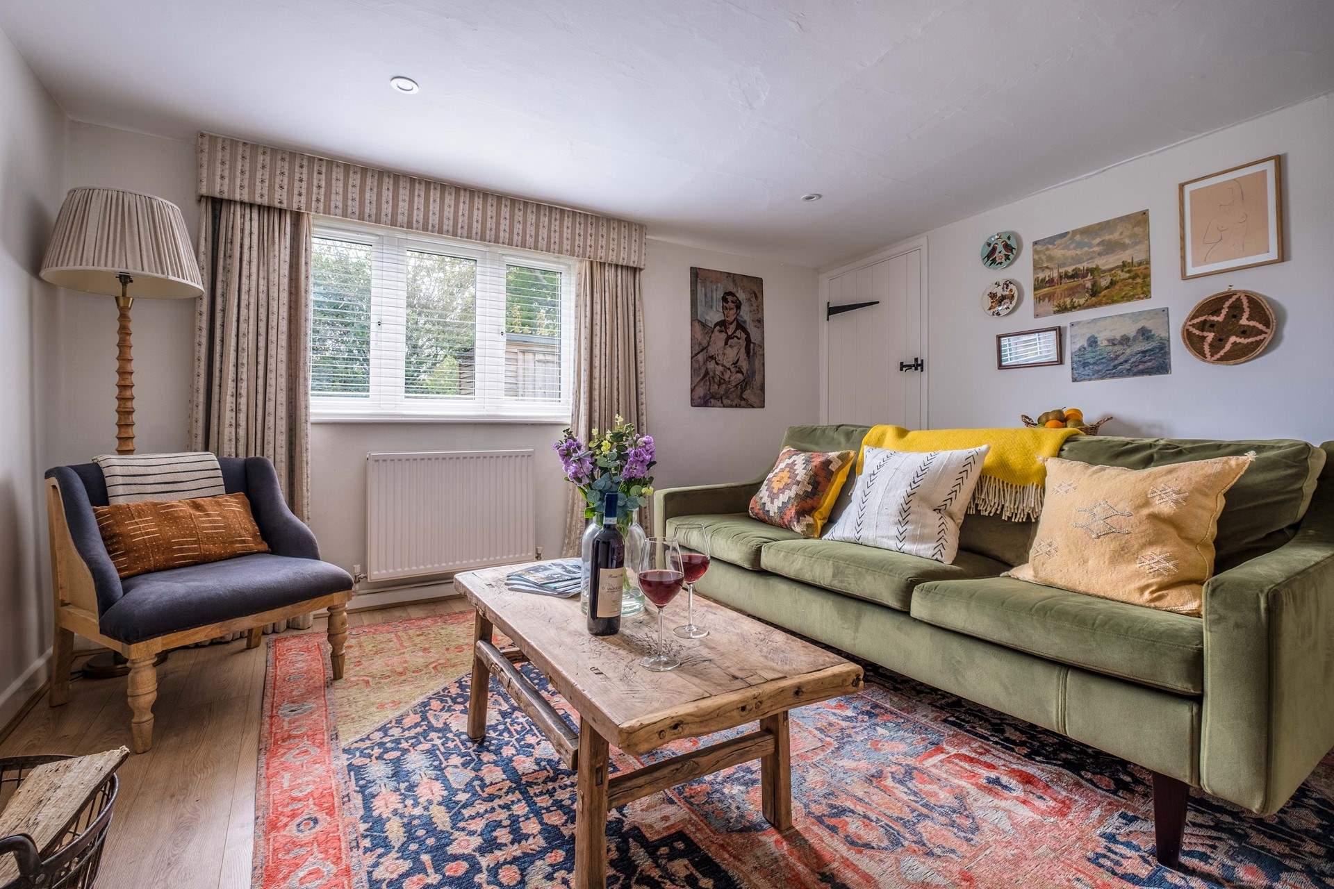 This fabulous cottage has all you need for a relaxing break.