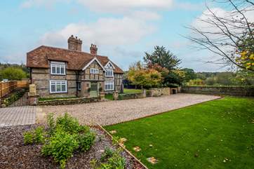 Challens Yarde is perfect for families or friends.
