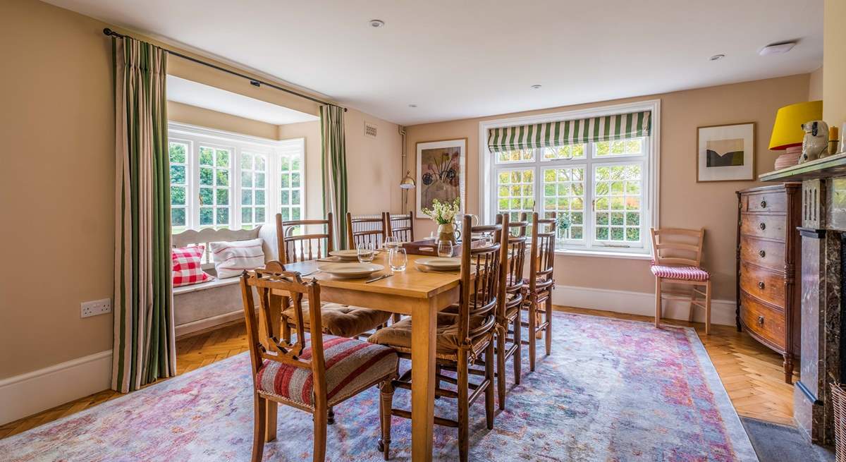 The elegant dining-room.