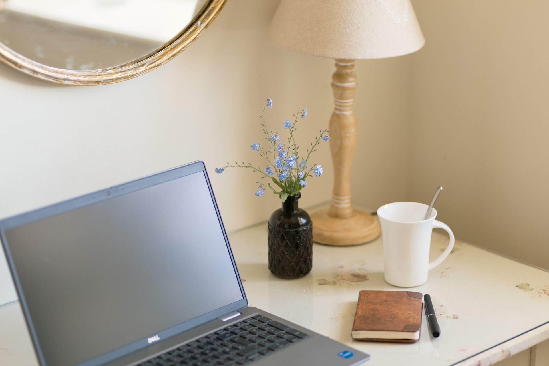 If you have to work why not in this pretty room.