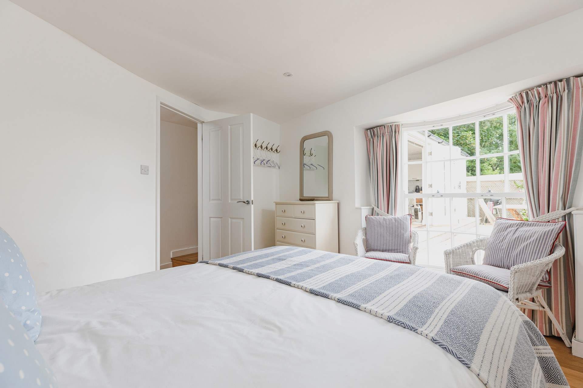 What a beautiful place to catch up on some sleep.