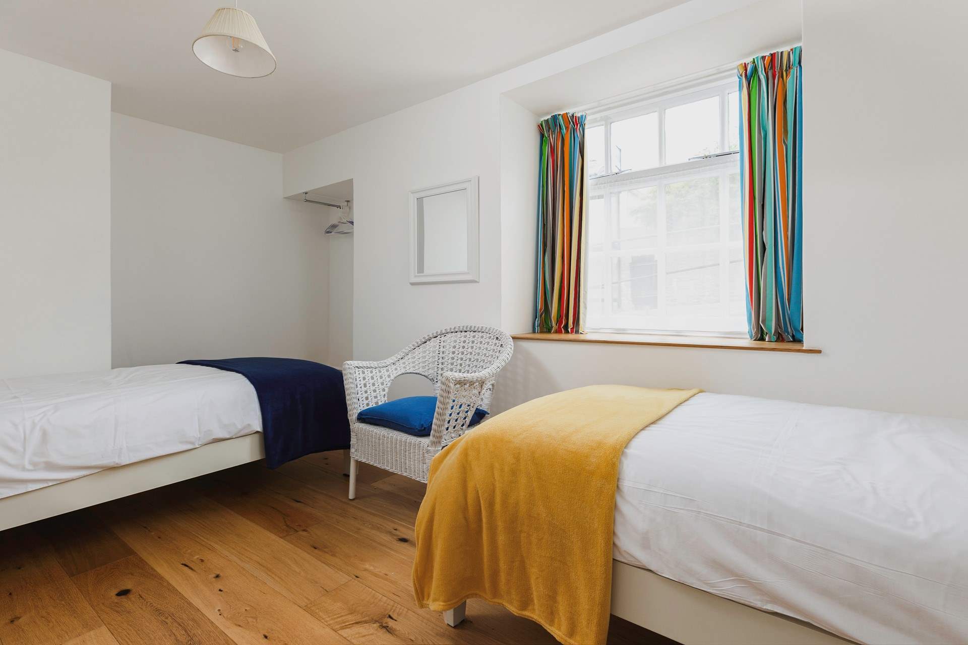 What a lovely room to relax in.