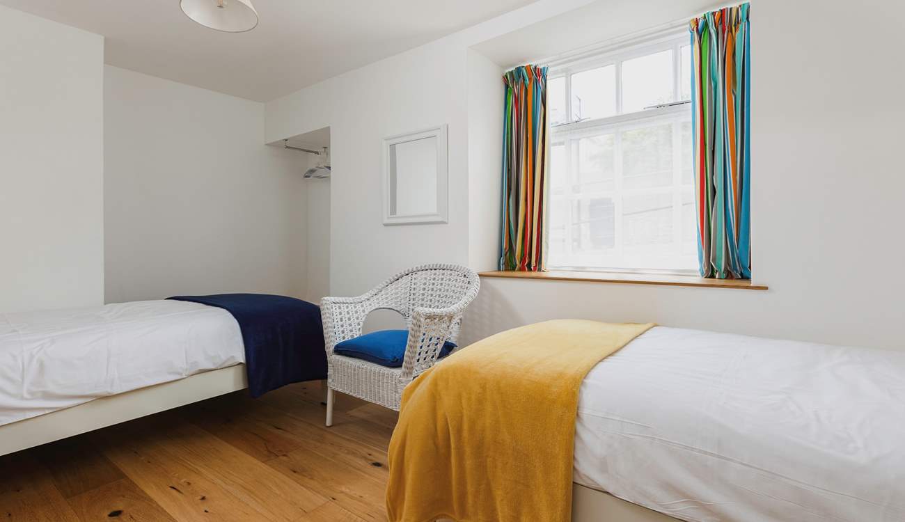 What a lovely room to relax in.