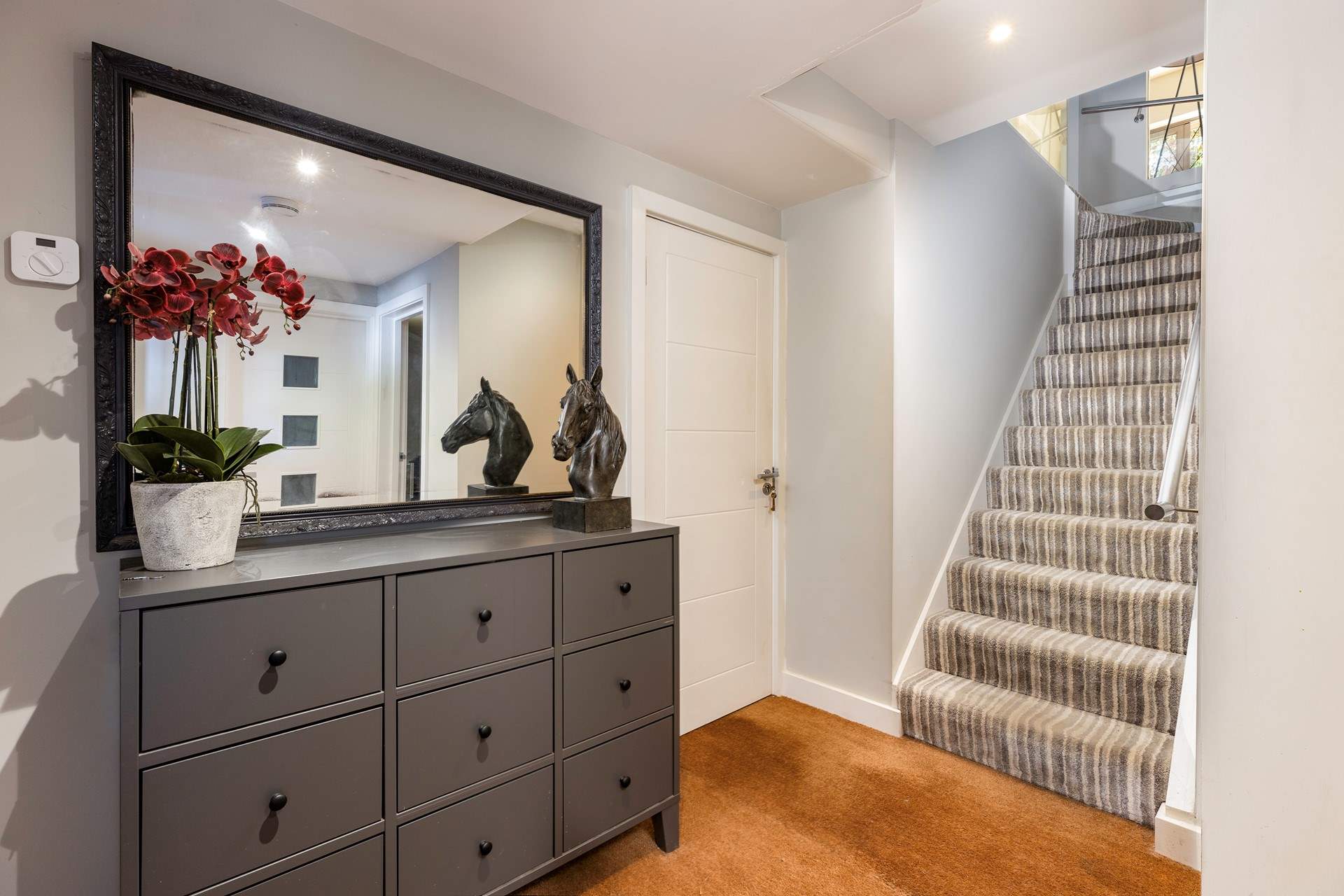 The tasteful entrance hall.