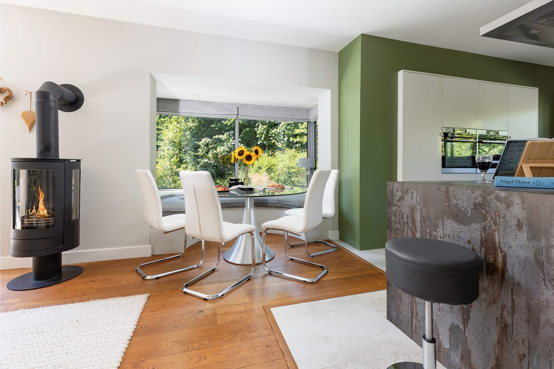 Discover the absolutely gorgeous interiors.