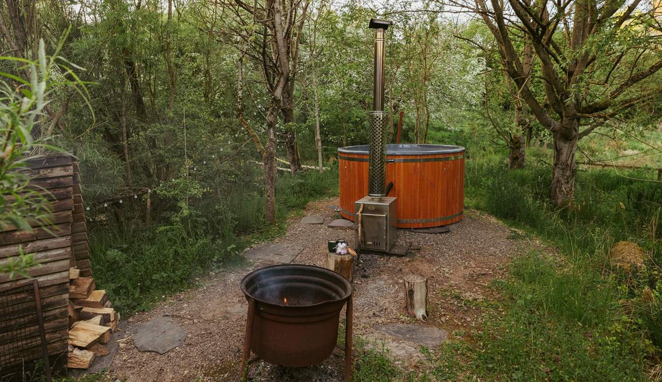 Light the fire-pit and enjoy a starlit dip in the heavenly hot tub.