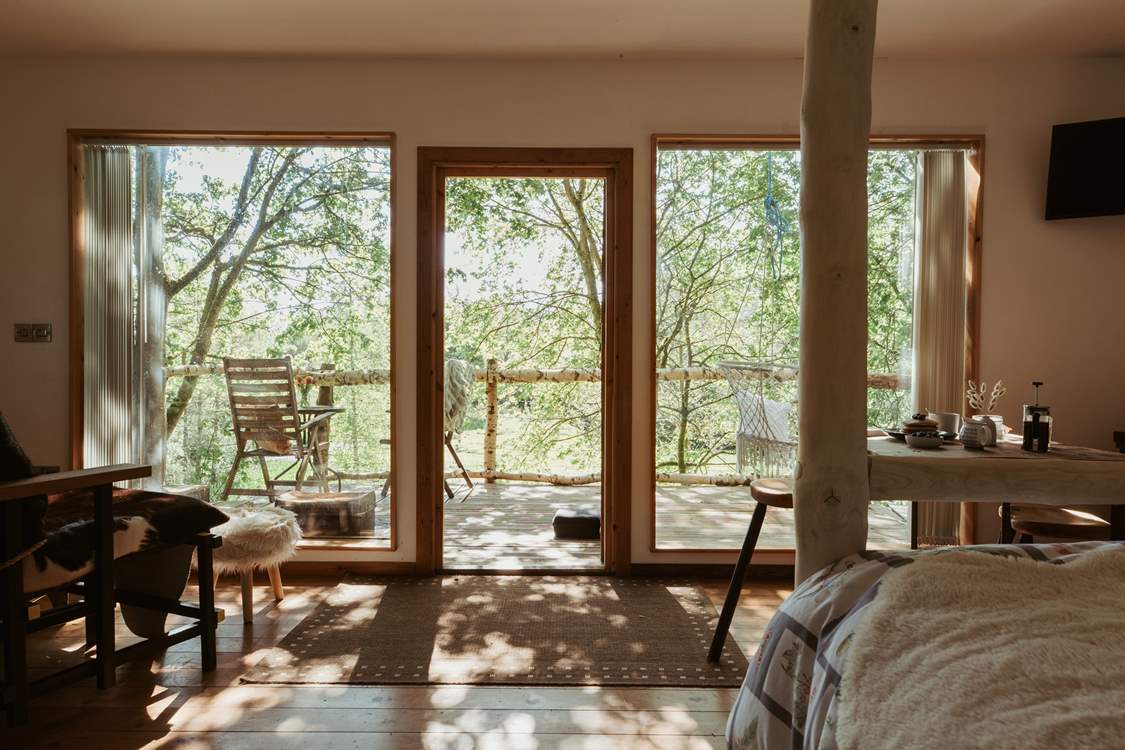 The open windows really allow you to immerse yourself in nature's paradise.
