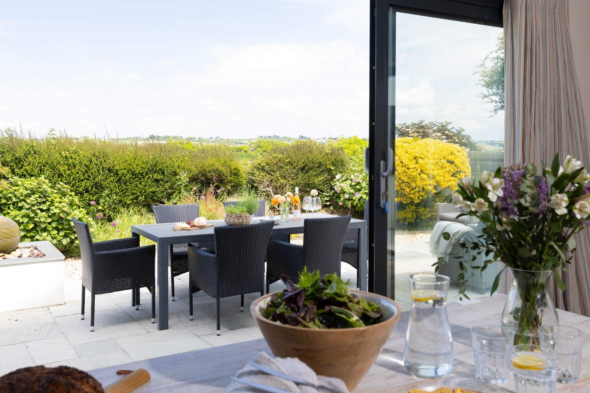 Inside or out the sociable space is perfect for all the family. 