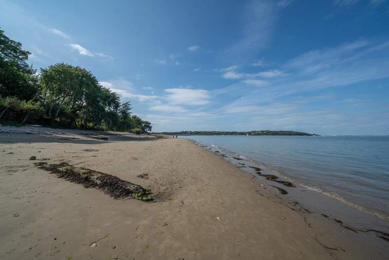 With Bembridge beach within walking distance, the Island will feel as if you are abroad!