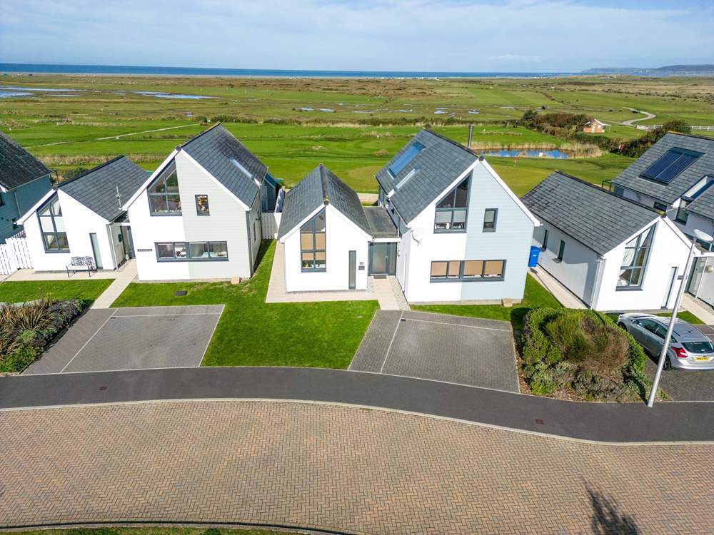 Nolands Ho! sits on a plot with other gorgeous houses.