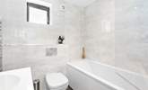 The excellent family bathroom provides the ideal place to refresh yourself after a big day out. - Thumbnail Image