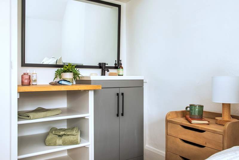 The bedroom also has a vanity unit, so no need to queue when you need to clean your teeth.