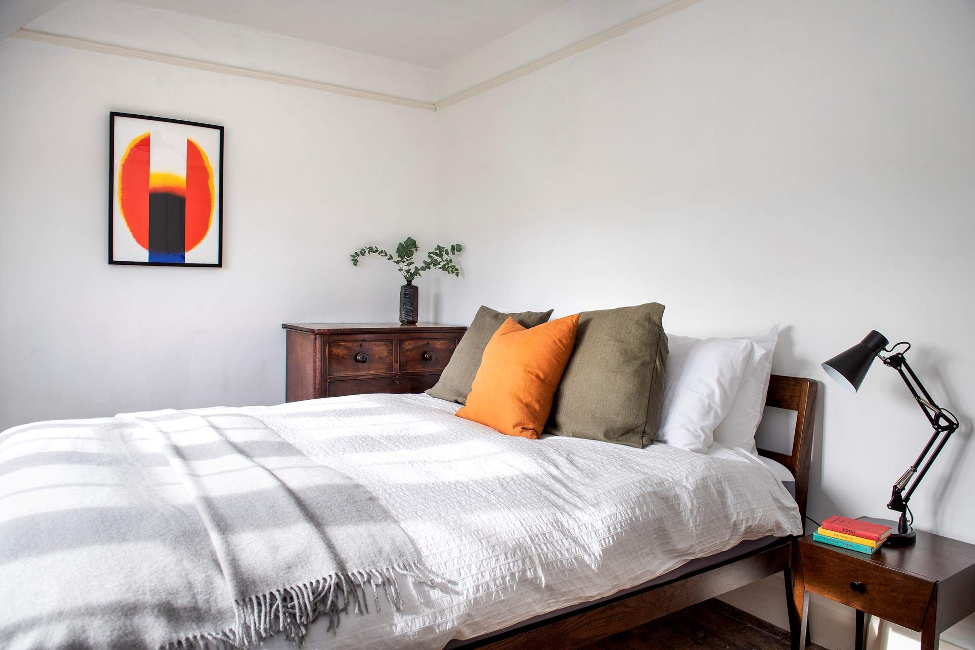 Cosy up under the duvet in the king-size bed in the third bedroom.