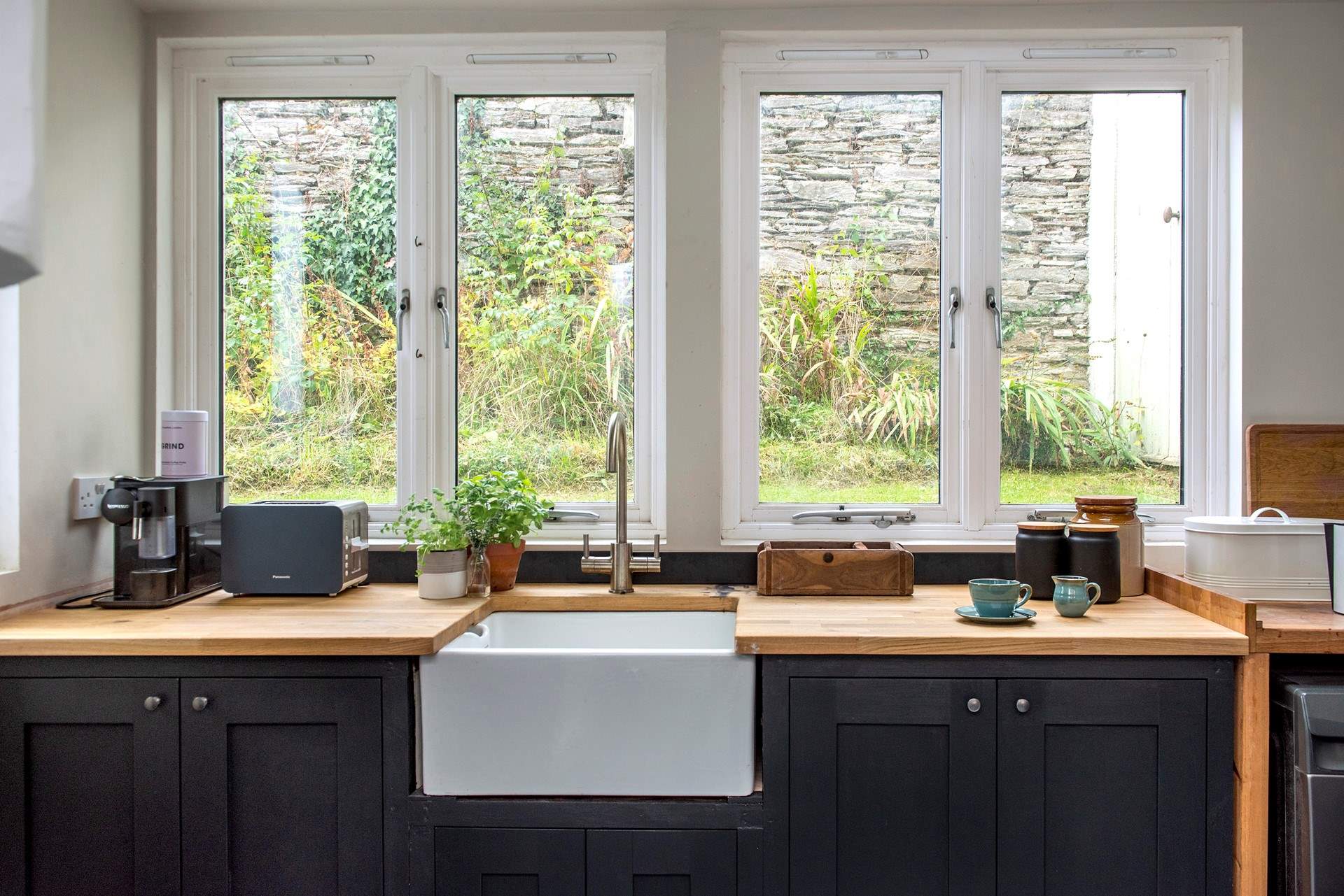 A traditional butlers sink, perfect for the country setting.