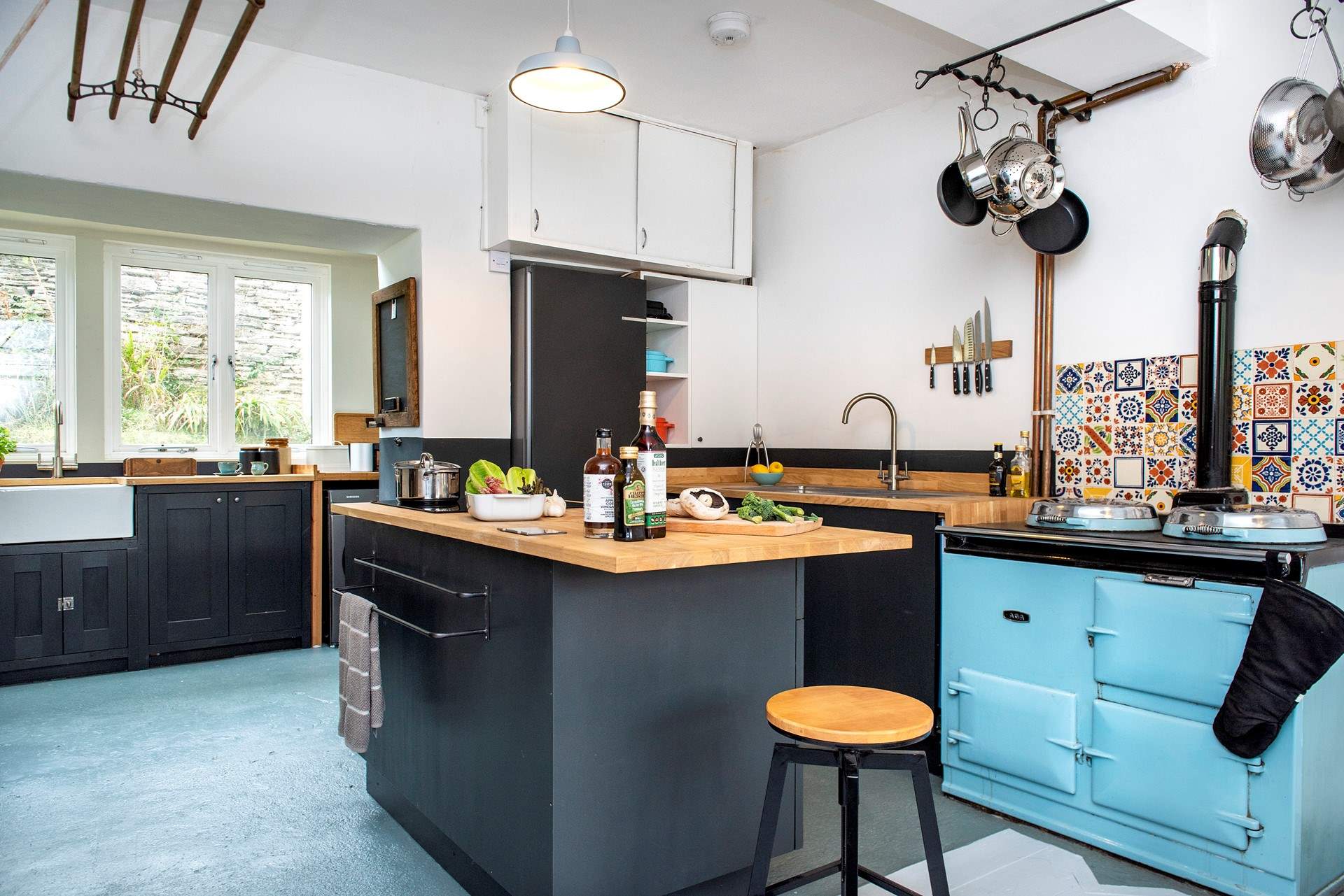 The country style kitchen/breakfast-room.
