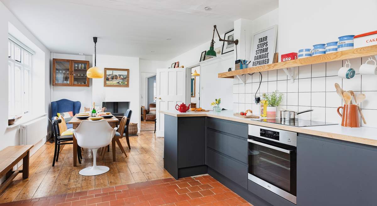 A lovely kitchen to cook some great family meals in.