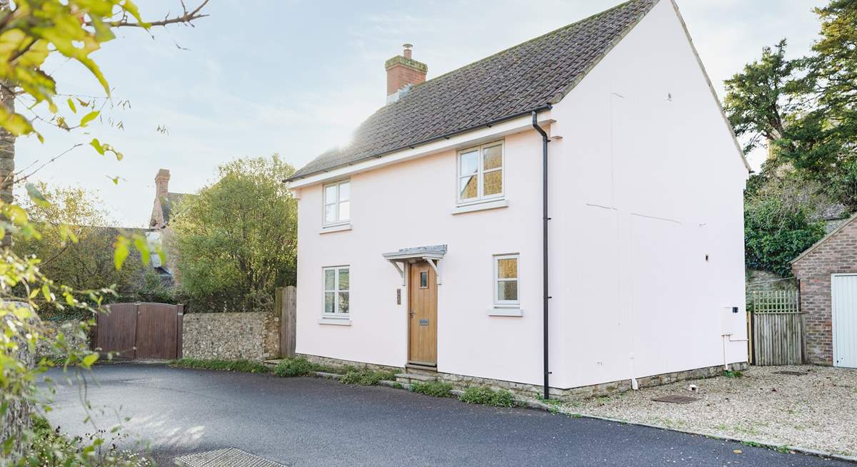 Quince Cottage is tucked away in the pretty village of Chideock.