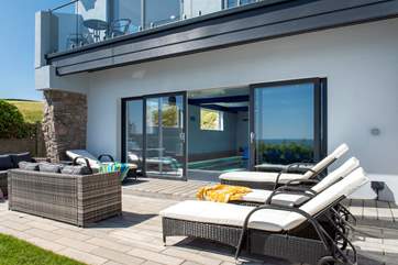 From the swimming pool you can step out onto the terrace
