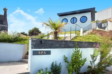 The little spa area is accessed along a private walkway. This facility is used by others but book your own private times onsite (no extra charge)
