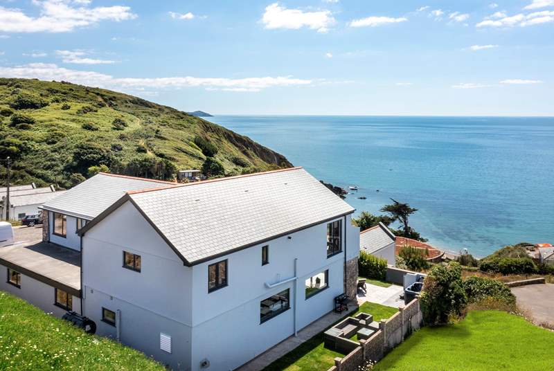 Thanckes House, Holiday Cottage in Whitsand Bay Cornwall