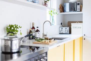 and of course the kitchen has all you need to prepare your holiday meals.
