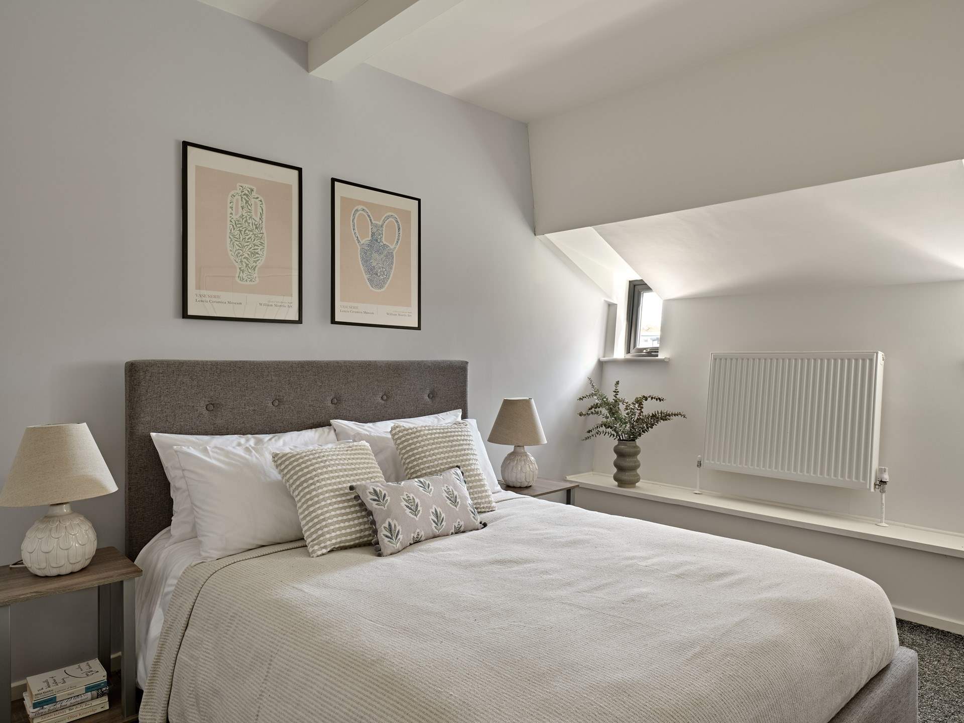 Lit up by charming portholes, bedroom 3 is lovely and cosy and also has the luxury of an en-suite.