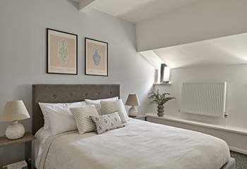 Lit up by charming portholes, bedroom 3 is lovely and cosy and also has the luxury of an en-suite.