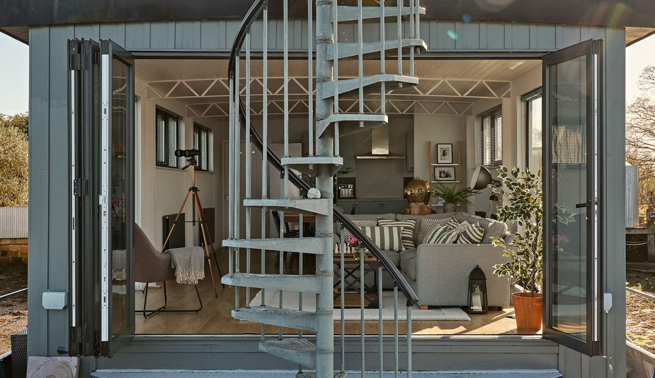 Enjoy the fresh air on the main deck. The spiral staircase leads to the upper deck which boasts fantastic views. (Please note that the doors are now operational from the left-hand side only). 