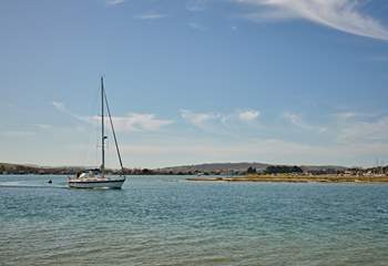 See the boats sail in and out of the harbour as you watch the world go by. 