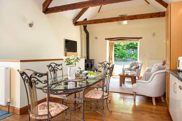 Welcome to Tredis House Barn
