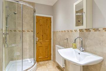 With a spacious shower too.