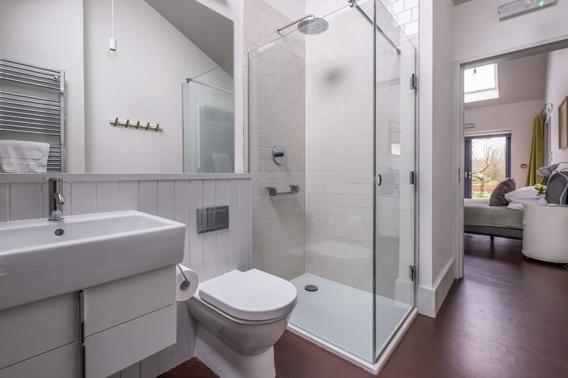 Light, bright and so spacious.