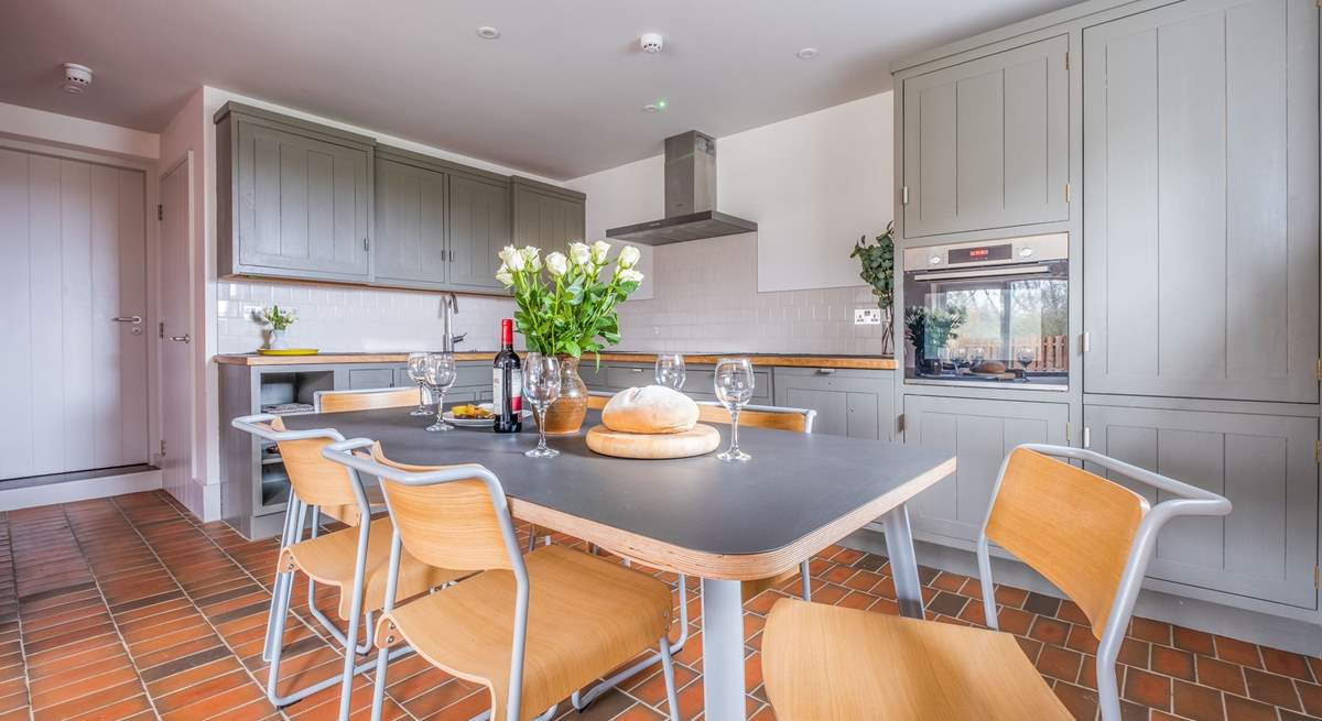 Space for the chef to rustle up feasts in this lovely kitchen.