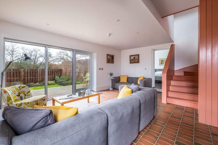 South Barn at Pickeridge is a 3 bedroom, dog friendly self catering cottage near Haywards Heath.