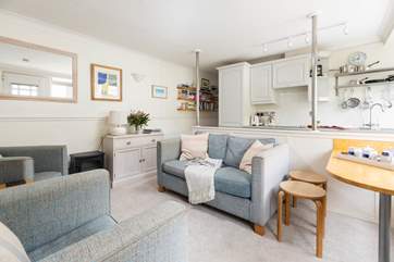Situated in the heart of St Mawes, Bosun's Locker is just a hop, skip and jump away from the vibrant harbour.