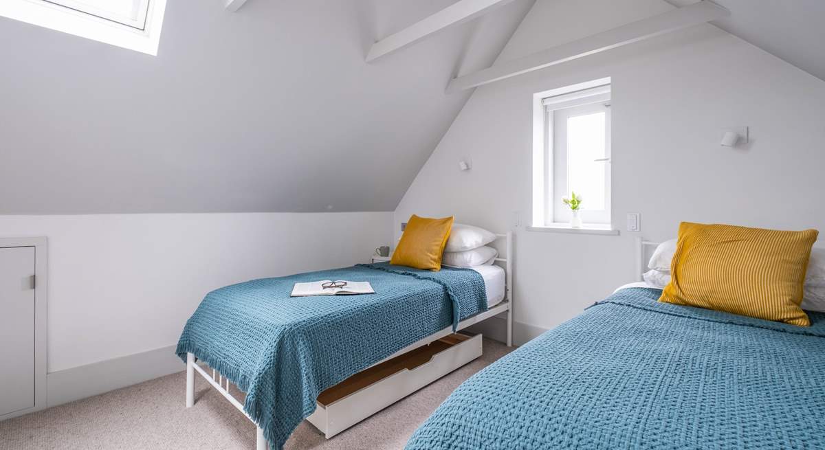 This twin room in South Barn is relaxing and contemporary.