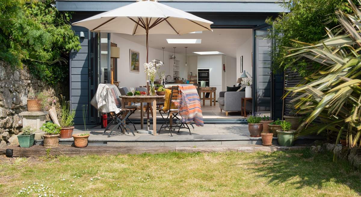 The very essence of holiday living, fold back the bi-fold doors and let the Cornish summer breeze in.