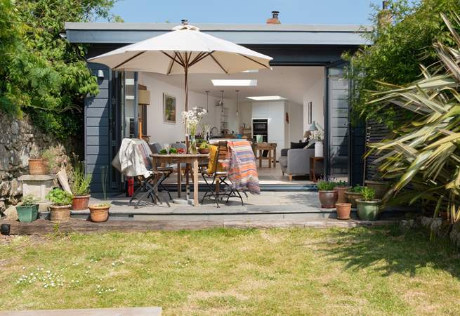 The very essence of holiday living, fold back the bi-fold doors and let the Cornish summer breeze in.