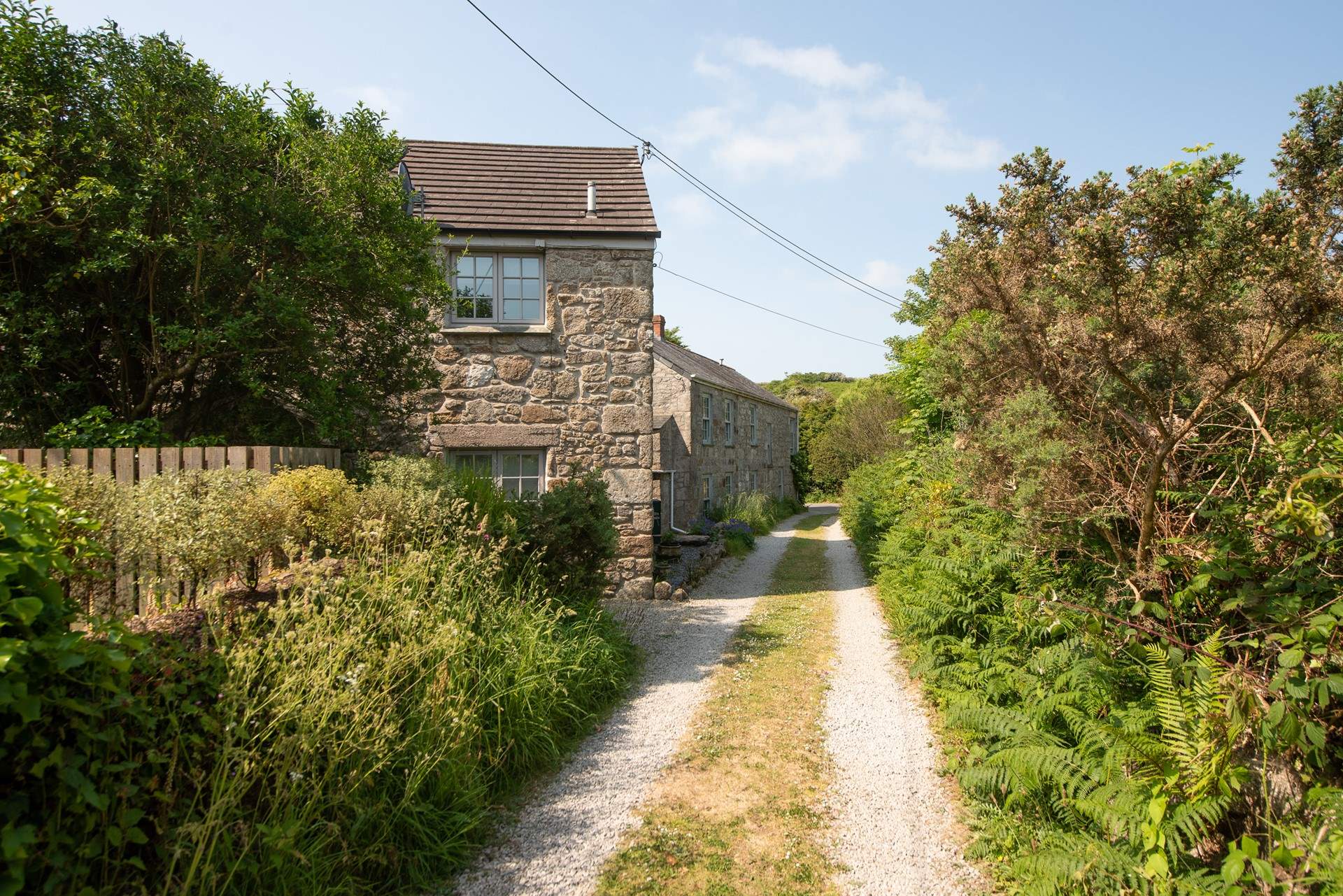 The lane leading up to the parking area.