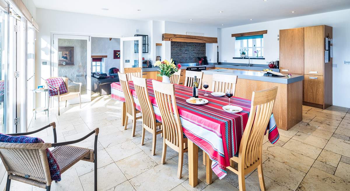 Stylish open plan kitchen and dining area. Perfect for get togethers. 