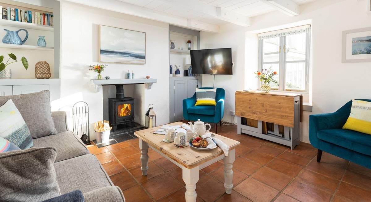 Relax in your stylish surroundings at Chapel Cottage. The quirky dining-table folds away when not in use.