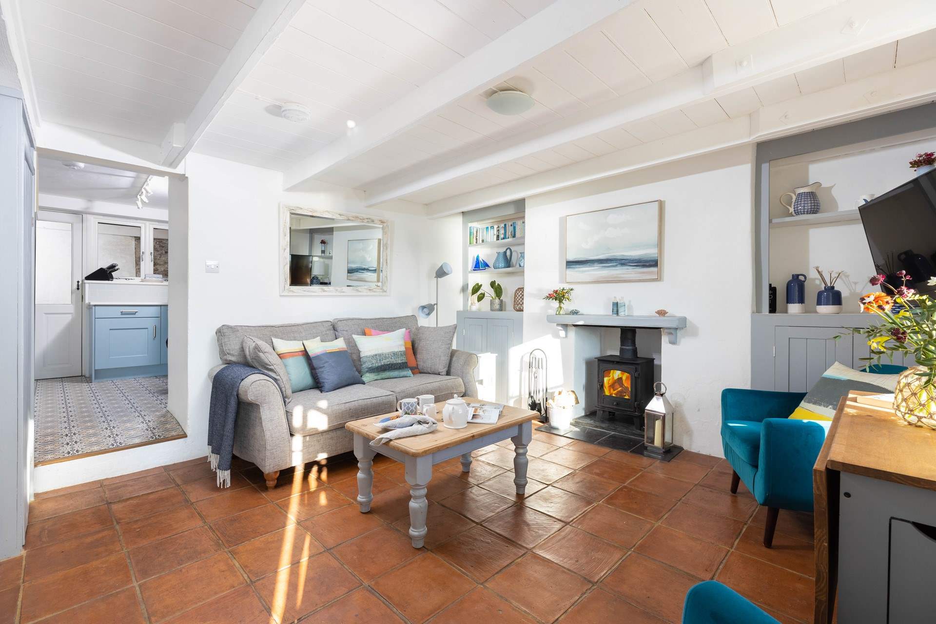 This cosy cottage is stylishly furnished to match its St Mawes seaside location.