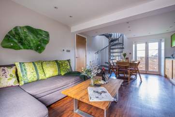 The open plan living area is so welcoming.